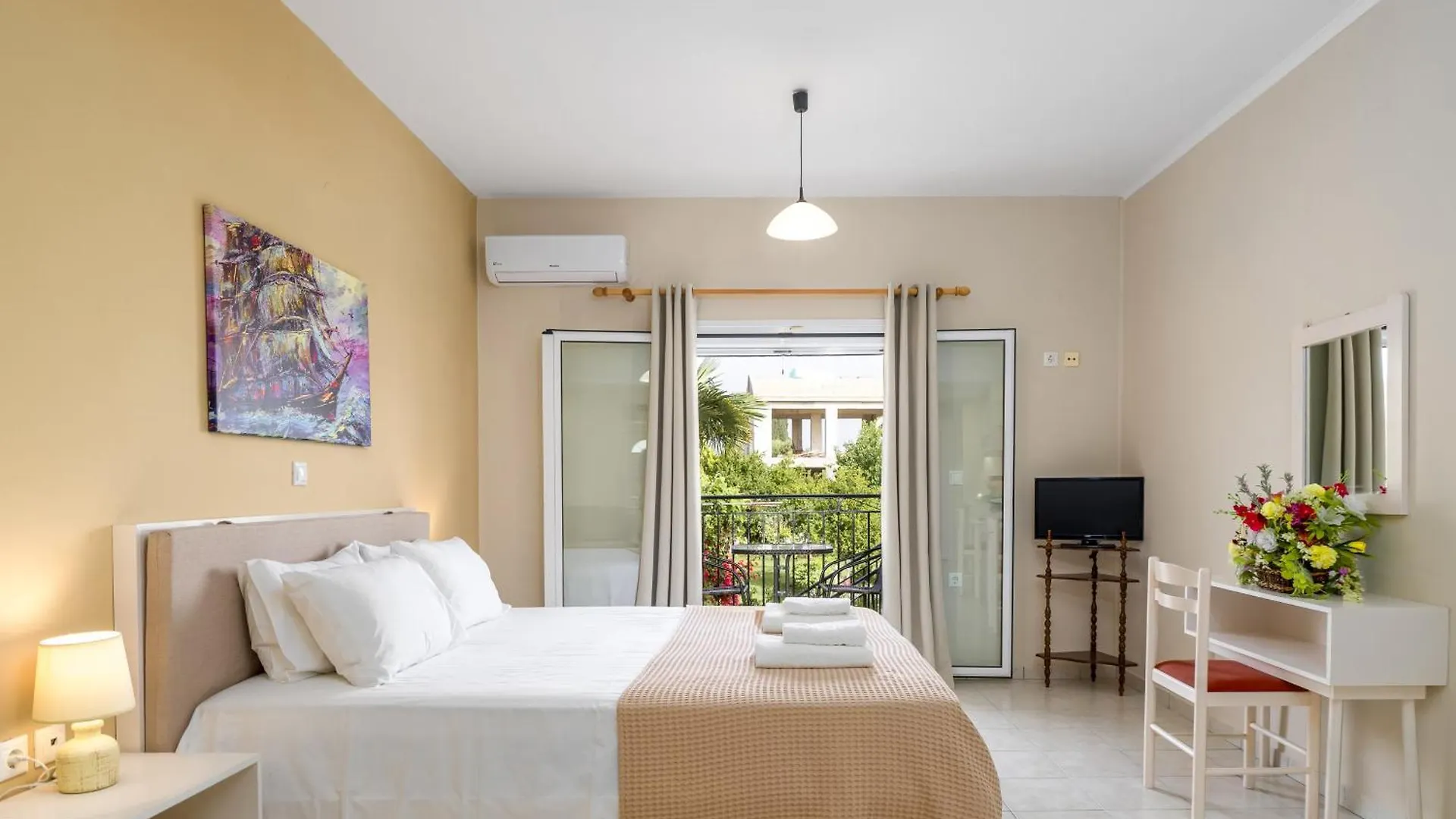 Dallas Hotel Svoronata 2*,  Grécia