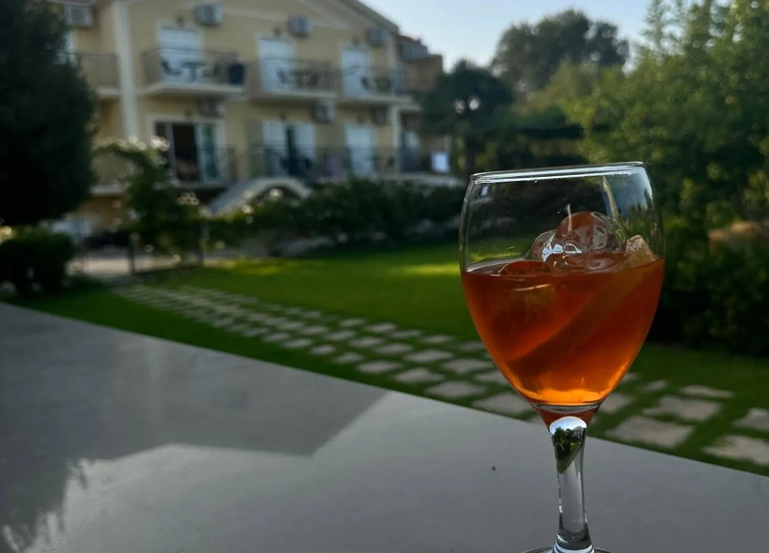 Dallas Hotel Svoronata Aparthotel