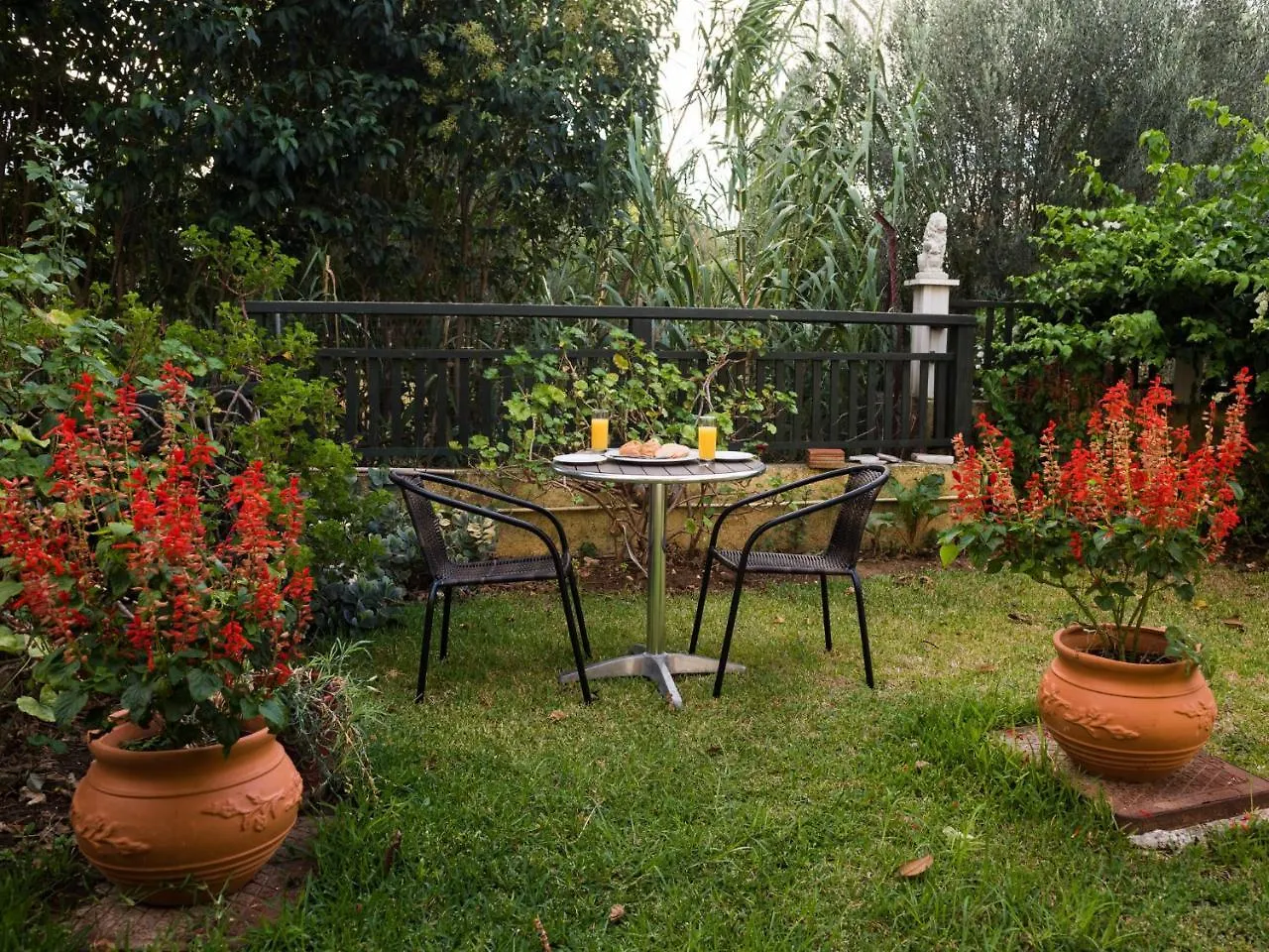 ** Aparthotel Dallas Hotel Svoronata Greece